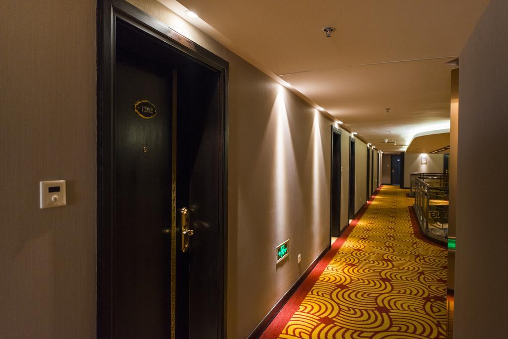 Days Hotel Shanghai Hongkou Forture Buitenkant foto